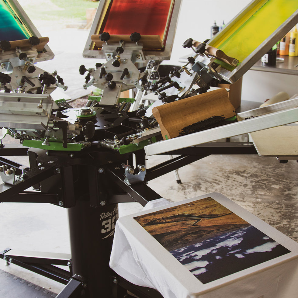 Pantone PMS Formula Guidebook for Screen Printing | ScreenPrinting.com